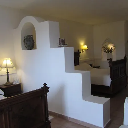 Porto Scoutari Romantic Hotel 3*