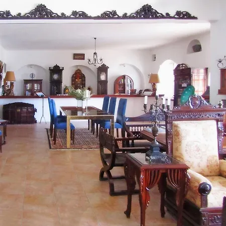 Porto Scoutari Romantic Hotel 3*