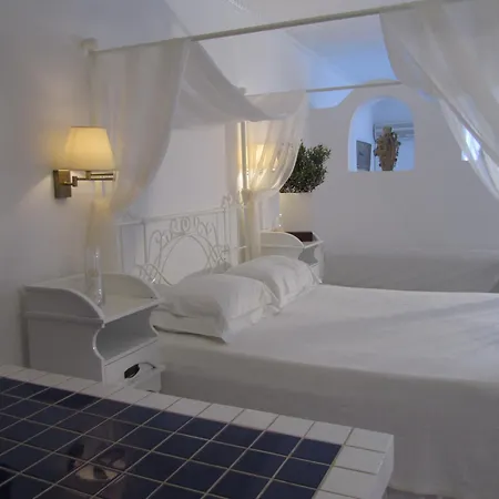 Porto Scoutari Romantic ホテル スカラ